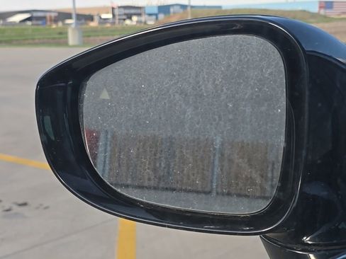 Used 2025 Chrysler Pacifica Select FWD image 17