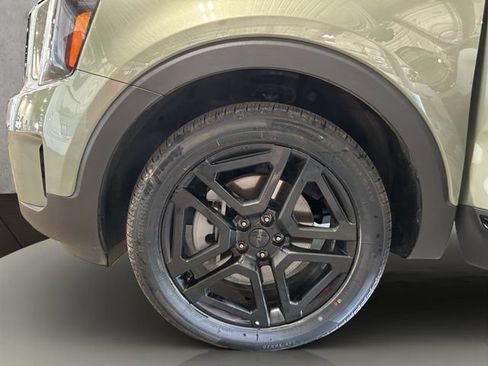 Used 2025 Kia Telluride SX X-Line AWD/4WD image 16