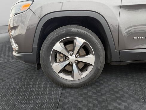 Used 2019 Jeep Cherokee Limited image 14