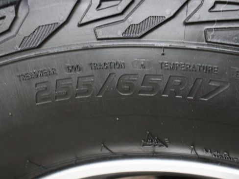 Used 2018 Chevrolet Colorado Z71 image 40