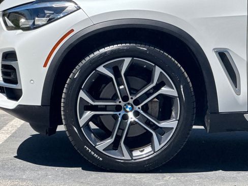 Used 2023 BMW X5 xDrive40i w/ Premium Package AWD/4WD image 37