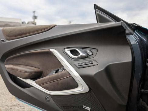 Used 2019 Chevrolet Camaro ZL1 RWD image 39