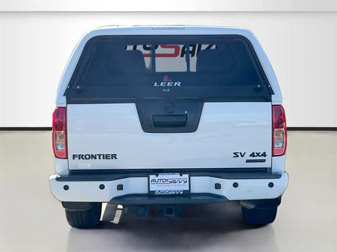 Used 2020 Nissan Frontier SV w/ Midnight Edition Floor Mats image 6