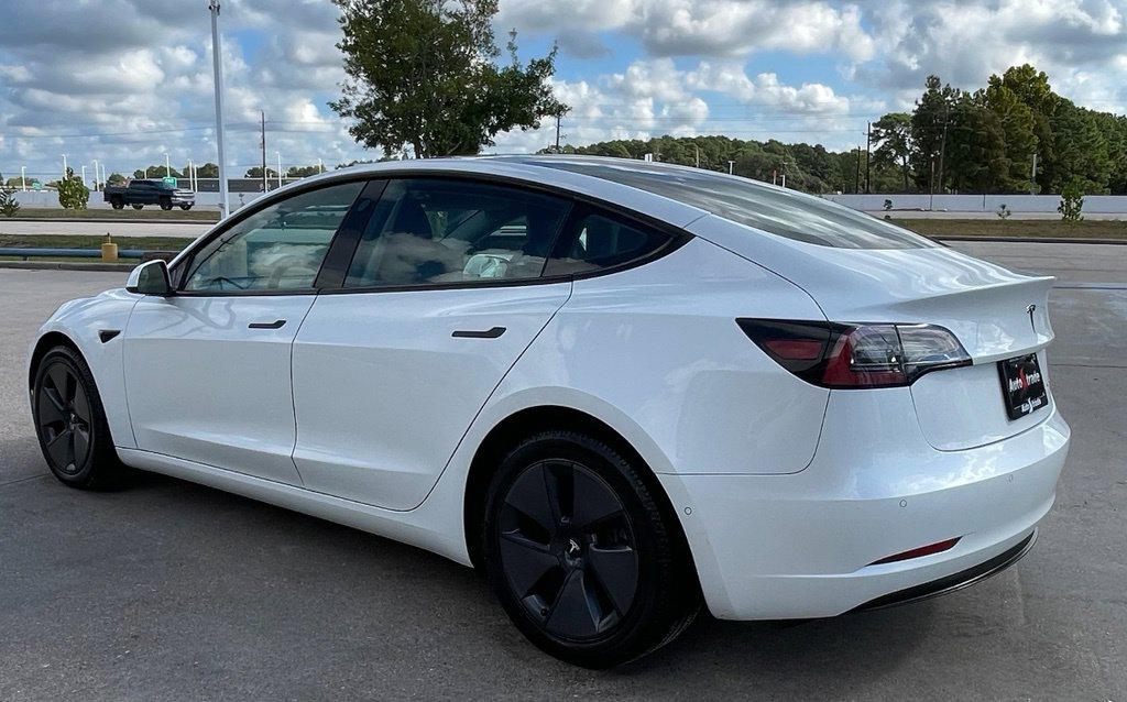 Used 2021 Tesla Model 3 Long Range AWD/4WD image 3