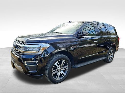 Used 2024 Ford Expedition Limited image 3
