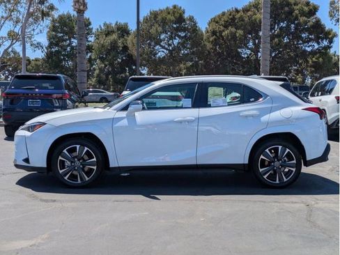 New 2026 Lexus UX 300h FWD image 8