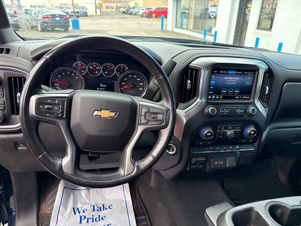 Used 2021 Chevrolet Silverado 1500 LT AWD/4WD image 23