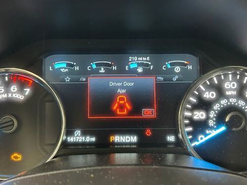 Used 2018 Ford F150 Platinum w/ Equipment Group 701A Luxury AWD/4WD image 19