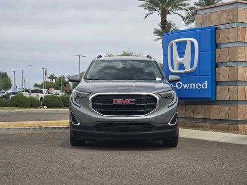 Used 2018 GMC Terrain SLE w/ Driver Convenience Package FWD image 4