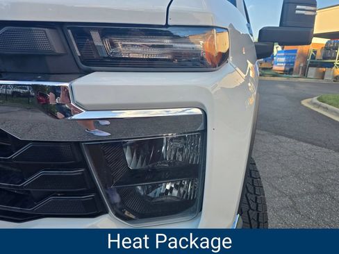 Certified 2025 Chevrolet Silverado 2500 LT AWD/4WD image 10