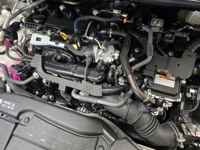 Used 2025 Toyota Prius LE FWD image 8