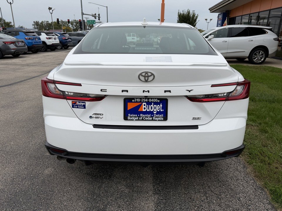 Used 2025 Toyota Camry SE AWD/4WD image 4