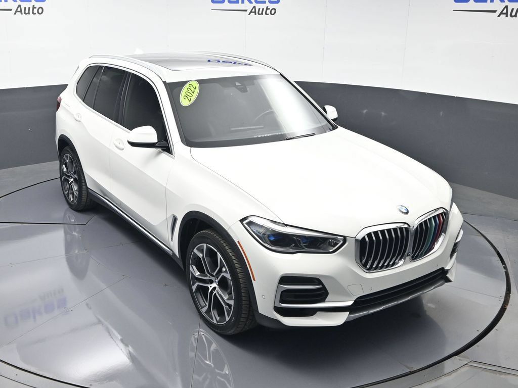 Used 2022 BMW X5 xDrive40i w/ Executive Package AWD/4WD image 46