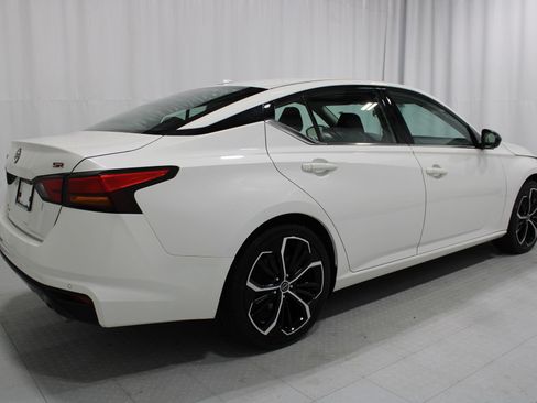 Used 2024 Nissan Altima 2.5 SR FWD image 6