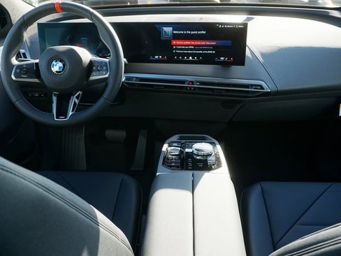 Used 2025 BMW iX M60 image 15