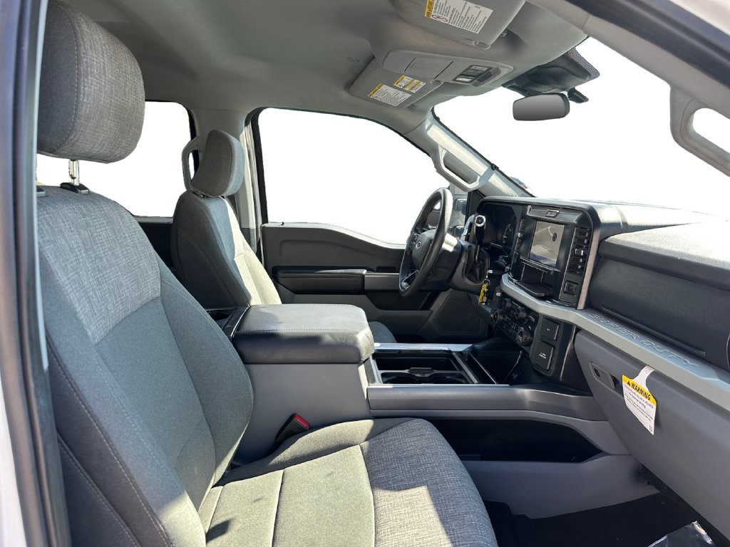 Used 2025 Ford F250 XLT w/ FX4 Off-Road Package AWD/4WD image 7