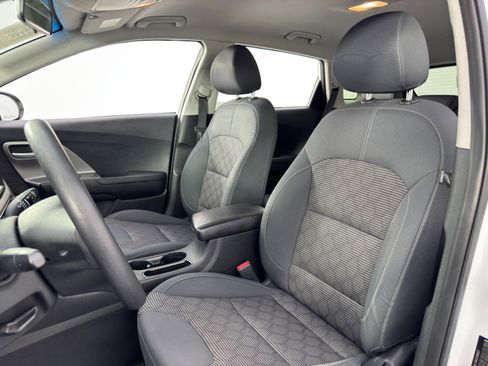 Used 2019 Kia Niro LX image 33