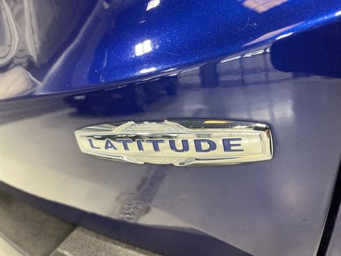 Used 2021 Jeep Renegade Latitude w/ Convenience Group AWD/4WD image 40