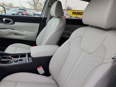 New 2026 Kia Sorento S image 13