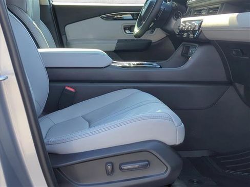 New 2025 Honda Pilot Touring image 19