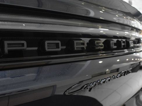Used 2026 Porsche Cayenne GTS AWD/4WD image 15