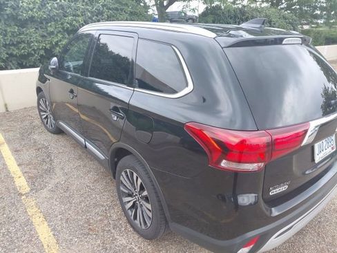 Used 2019 Mitsubishi Outlander GT AWD/4WD image 3