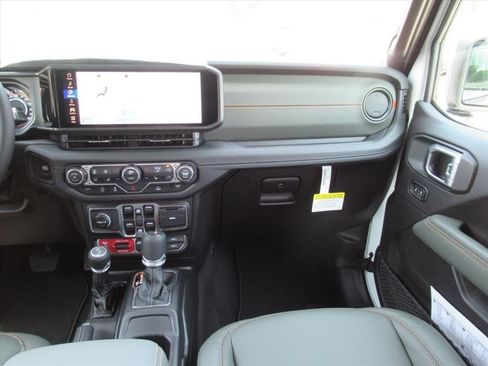 New 2026 Jeep Gladiator Mojave AWD/4WD image 14
