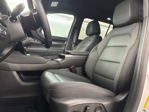 Used 2026 GMC Terrain AT4 w/ Convenience Package III AWD/4WD image 17