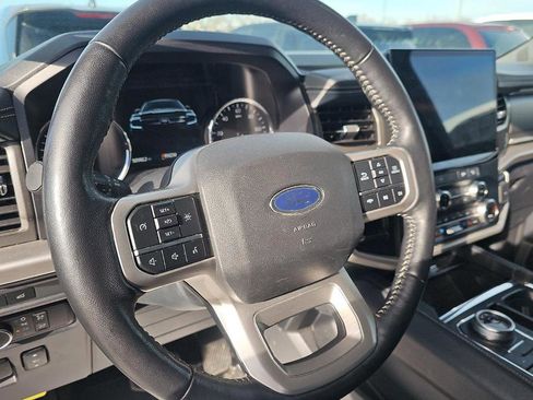Used 2024 Ford Expedition XLT image 10