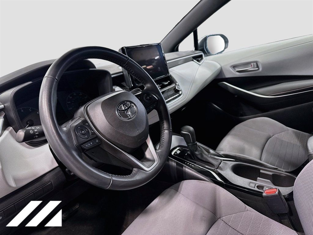 Used 2023 Toyota Corolla SE w/ Carpet Mat Package (TMS) FWD image 9
