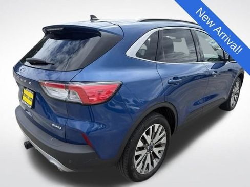 Used 2022 Ford Escape Titanium w/ Class II Trailer Tow Package AWD/4WD image 7