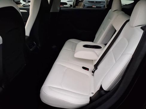 Used 2024 Tesla Model Y Long Range image 11