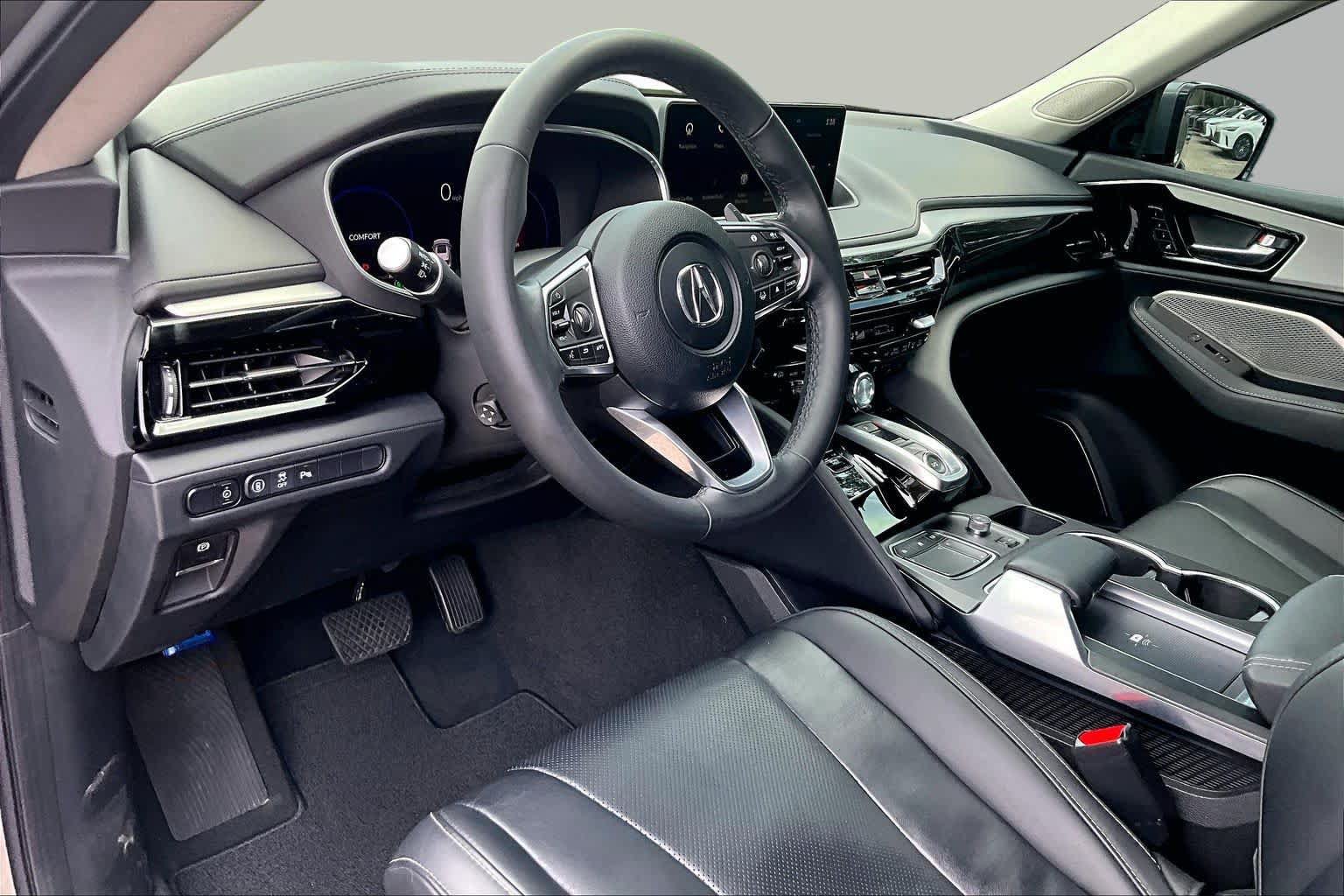 Used 2023 Acura MDX w/ Technology Package FWD image 18