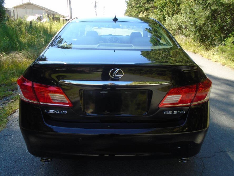 Used 2010 Lexus ES 350 w/ Preferred Accessory Package FWD image 6
