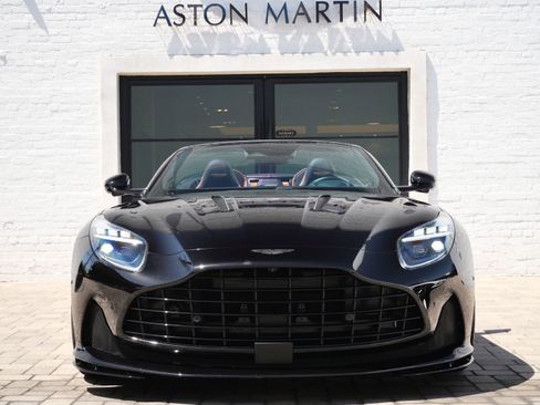 Used 2025 Aston Martin DB12 Convertible RWD image 7