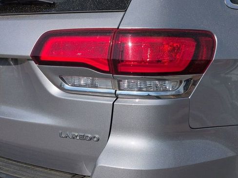 Used 2021 Jeep Grand Cherokee Laredo w/ Security & Convenience Group image 14