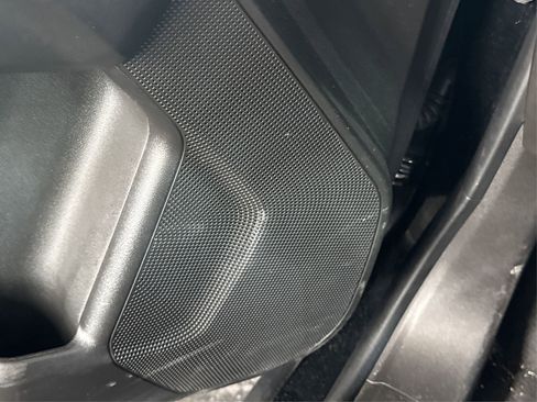 Used 2024 GMC Canyon Elevation image 35