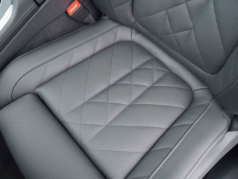 Used 2026 BMW X5 xDrive40i w/ M Sport Package image 11