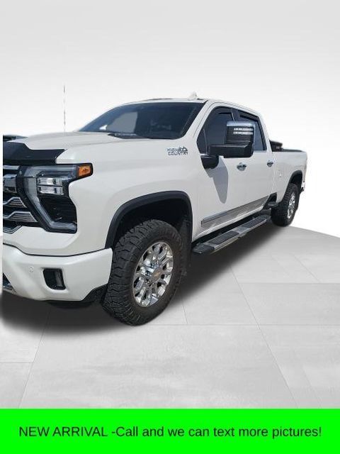 Used 2024 Chevrolet Silverado 2500 High Country w/ High Country Premium Package AWD/4WD image 1