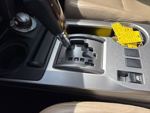 Used 2015 Toyota 4Runner Limited image 20