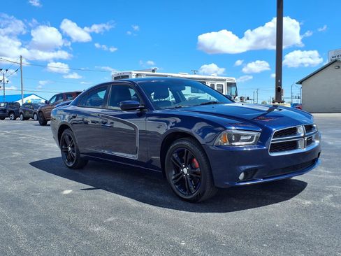 Used 2014 Dodge Charger SXT Plus AWD/4WD image 3