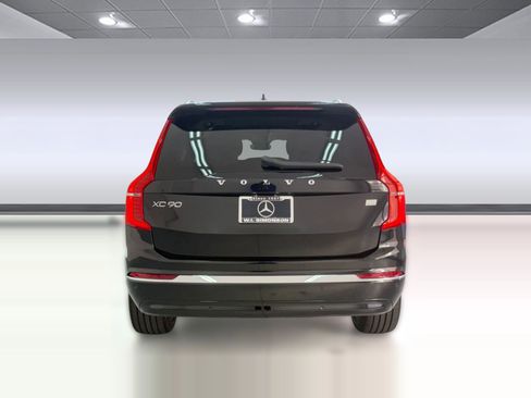 Used 2024 Volvo XC90 T8 Plus image 9