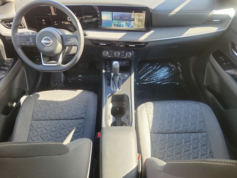 Certified 2025 Nissan Kicks SV FWD image 20