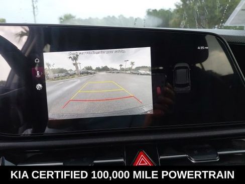 Certified 2025 Kia Niro EX Touring FWD image 17