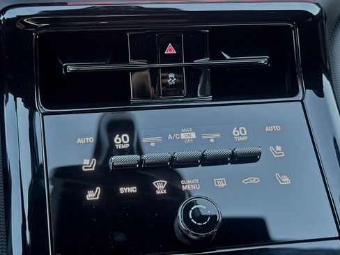 New 2025 Porsche Panamera image 24