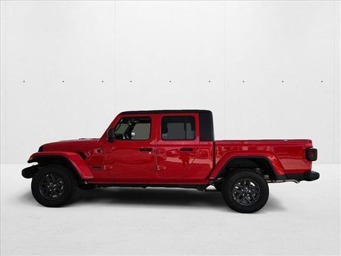 New 2025 Jeep Gladiator Sport image 5