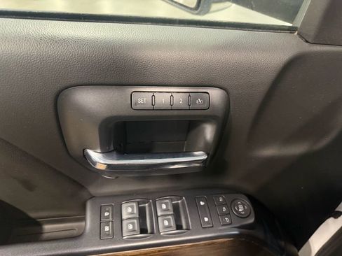 Used 2018 GMC Sierra 2500 Denali image 12