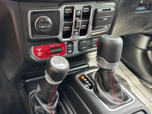 Used 2020 Jeep Gladiator Rubicon AWD/4WD image 19