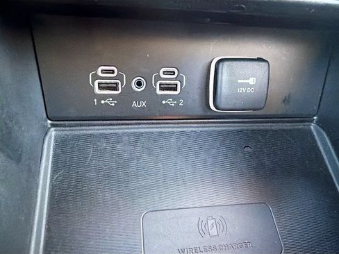 Used 2024 Jeep Grand Cherokee Altitude AWD/4WD image 30