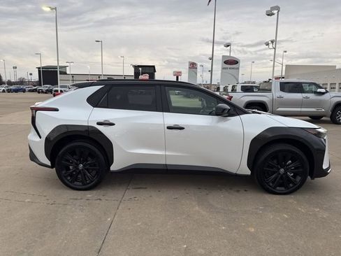 Certified 2025 Toyota bZ4X AWD image 3